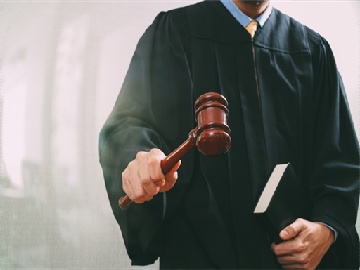 抵押权人能否取得抵押物所有权：法律解析与实务指引